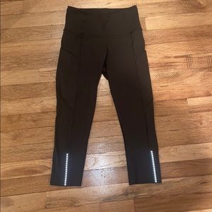 NWOT Lululemon High Rise Crop Leggings